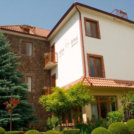 Hotel Mirhav Goris Exterior foto