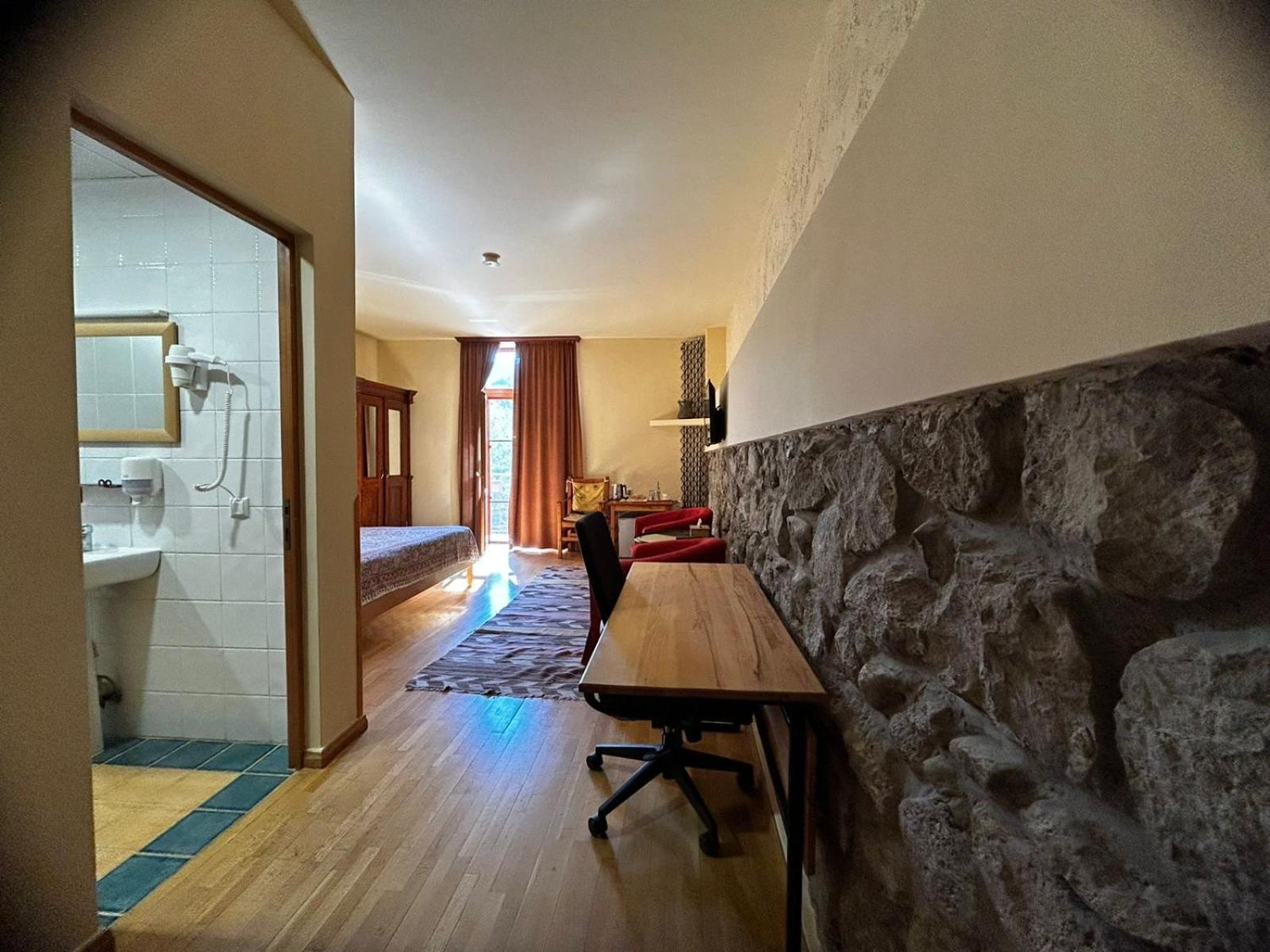 Hotel Mirhav Goris Exterior foto