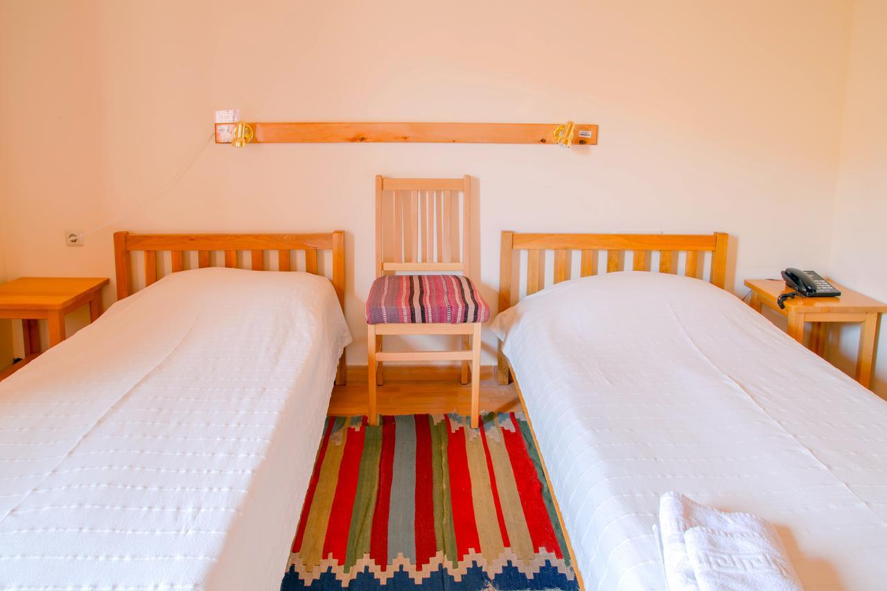 Hotel Mirhav Goris Exterior foto